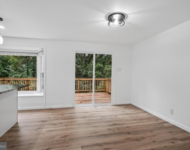 6606 Birchleigh Way - Photo Thumbnail 15