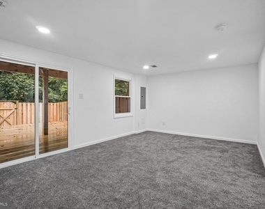 6606 Birchleigh Way - Photo Thumbnail 30