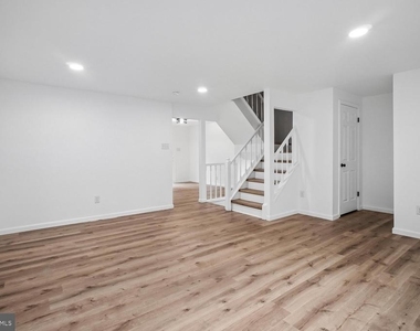 6606 Birchleigh Way - Photo Thumbnail 14