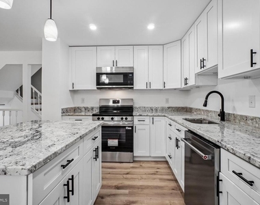 6606 Birchleigh Way - Photo Thumbnail 19