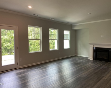 193 Tumbling Rock Way - Photo Thumbnail 16