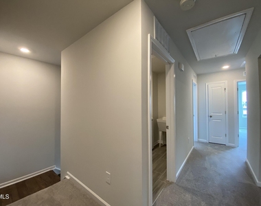 193 Tumbling Rock Way - Photo Thumbnail 33