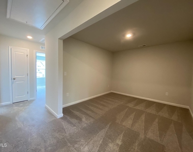 193 Tumbling Rock Way - Photo Thumbnail 19