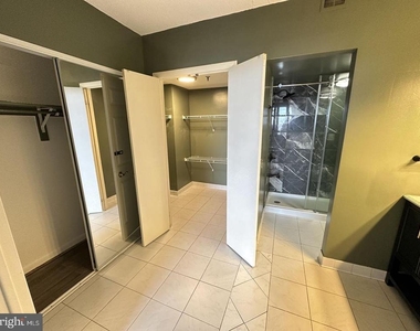 3709 S George Mason Drive - Photo Thumbnail 18