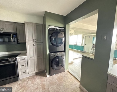 3709 S George Mason Drive - Photo Thumbnail 13