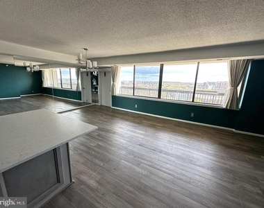 3709 S George Mason Drive - Photo Thumbnail 1