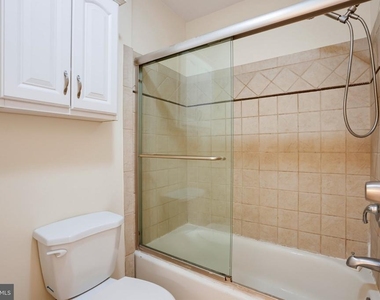 5800 Royal Ridge Drive - Photo Thumbnail 10