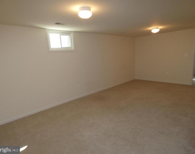 8205 Bell Lane - Photo Thumbnail 14