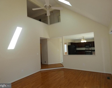 8205 Bell Lane - Photo Thumbnail 7