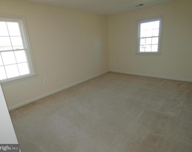 8205 Bell Lane - Photo Thumbnail 20