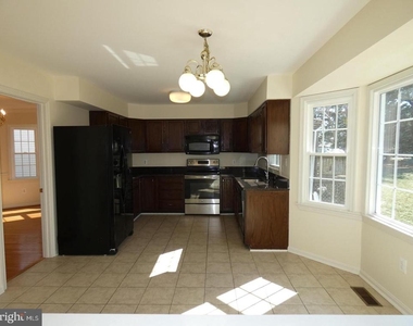 8205 Bell Lane - Photo Thumbnail 3