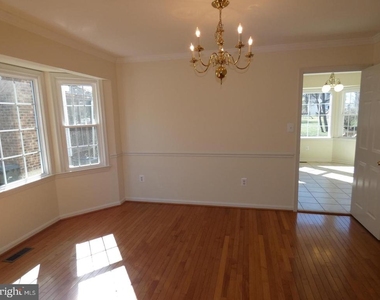 8205 Bell Lane - Photo Thumbnail 10