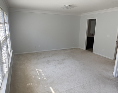 170 River Dell Townes Avenue - Photo Thumbnail 10