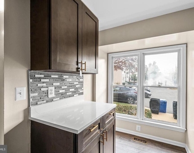6185 Little Valley Way - Photo Thumbnail 9