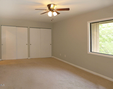152 Ridge Trail - Photo Thumbnail 11