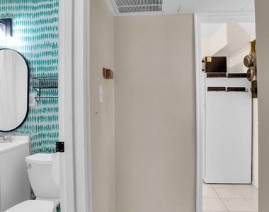 3045 Patrick Henry Drive - Photo Thumbnail 13
