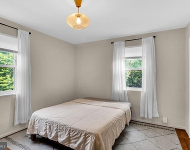 3045 Patrick Henry Drive - Photo Thumbnail 14
