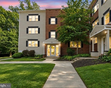 3045 Patrick Henry Drive - Photo Thumbnail 2