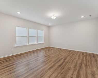 52 Tanglewood Place - Photo Thumbnail 9
