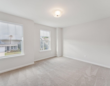 52 Tanglewood Place - Photo Thumbnail 16