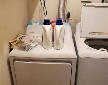 9847 Oakdale Woods Court - Photo Thumbnail 16