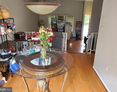 9847 Oakdale Woods Court - Photo Thumbnail 11