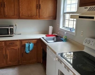 9847 Oakdale Woods Court - Photo Thumbnail 14