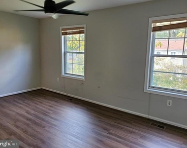 9847 Oakdale Woods Court - Photo Thumbnail 1