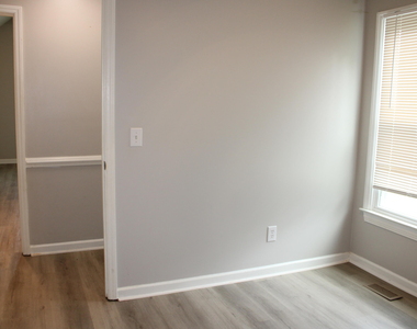 1400 Squire Ridge Drive - Photo Thumbnail 11