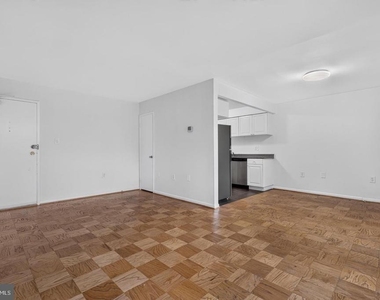 7753 Patriot Drive - Photo Thumbnail 8