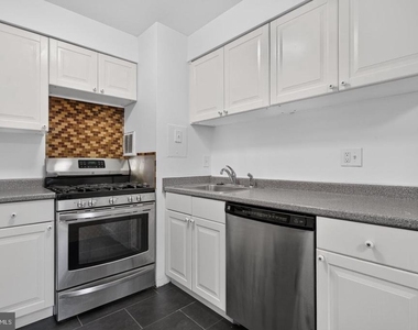 7753 Patriot Drive - Photo Thumbnail 11