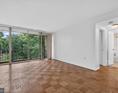 7753 Patriot Drive - Photo Thumbnail 15