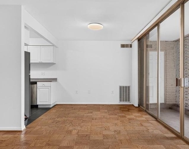 7753 Patriot Drive - Photo Thumbnail 12