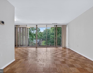 7753 Patriot Drive - Photo Thumbnail 14