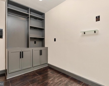 7216 White House Drive - Photo Thumbnail 13