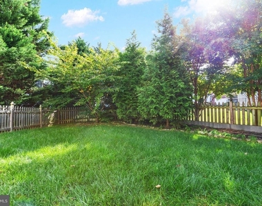 7216 White House Drive - Photo Thumbnail 23