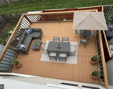 5305 Anchor Court - Photo Thumbnail 6