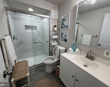 5305 Anchor Court - Photo Thumbnail 2