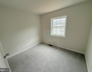 5305 Anchor Court - Photo Thumbnail 15