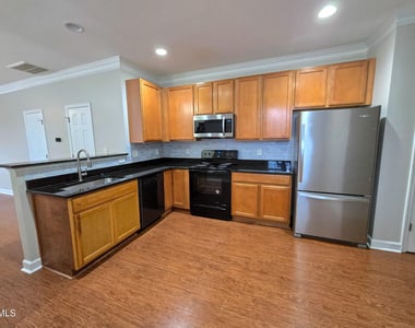 2603 Forest Shadows Lane - Photo Thumbnail 7
