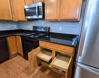2603 Forest Shadows Lane - Photo Thumbnail 9