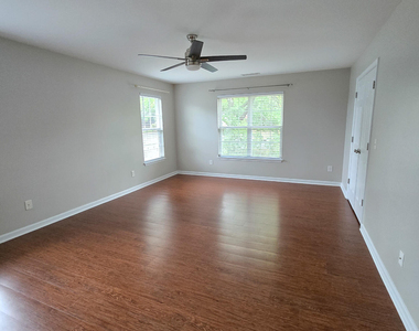2603 Forest Shadows Lane - Photo Thumbnail 11