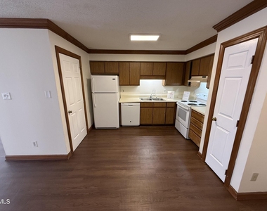 3525 Ivy Commons Drive - Photo Thumbnail 3