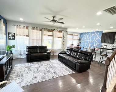 1032 Benay Road - Photo Thumbnail 6