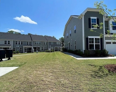 1032 Benay Road - Photo Thumbnail 1