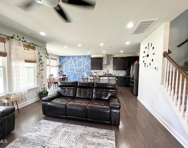 1032 Benay Road - Photo Thumbnail 7