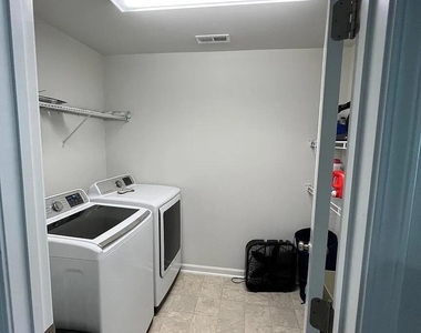 1032 Benay Road - Photo Thumbnail 18