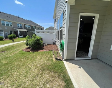 1032 Benay Road - Photo Thumbnail 29