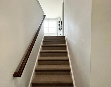1032 Benay Road - Photo Thumbnail 12