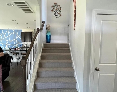 1032 Benay Road - Photo Thumbnail 9